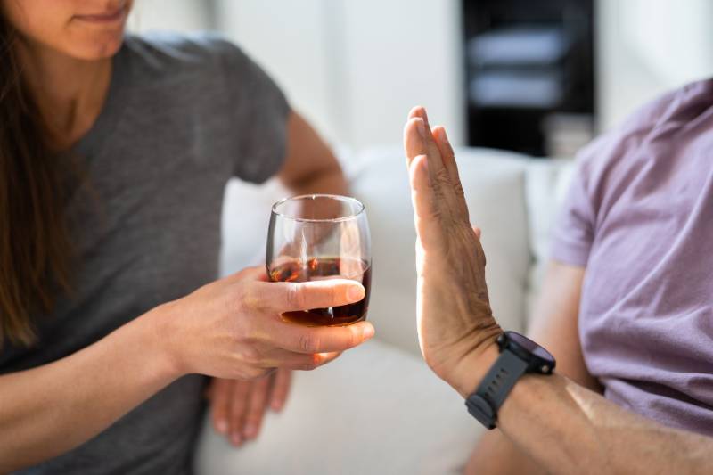 SEVRAGE ALCOOL PAR LASER | Reprenez le contrôle en douceur et à votre rythme