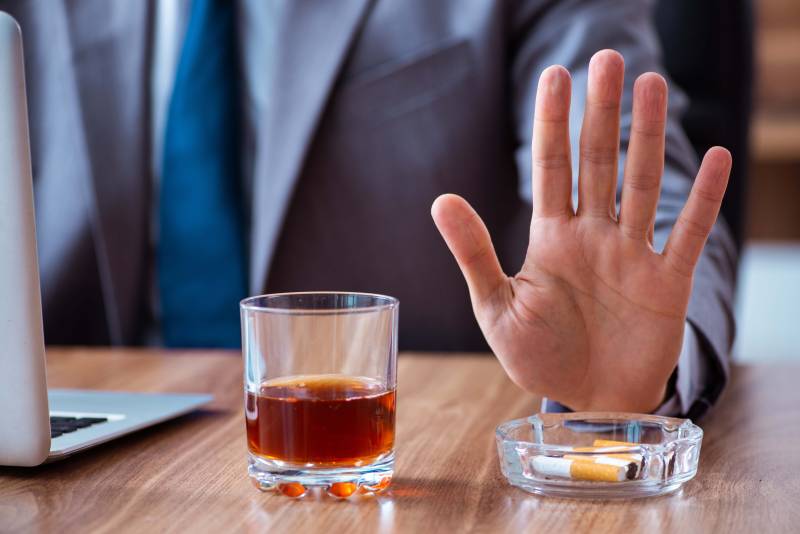 Le laser peut-il remplacer les médicaments pour arrêter l’alcool à Belfort 90000 ?